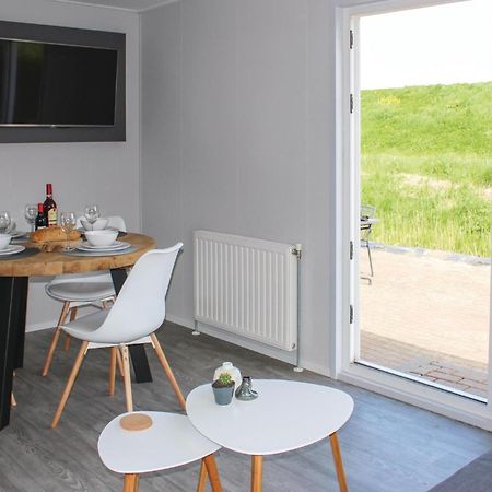 Beautiful Home In Sint-Annaland With Kitchen Екстериор снимка